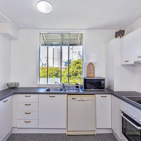 Ferienwohnung Beachside Bliss Your Ideal Coastal Hideaway Gold Coast Exterior foto